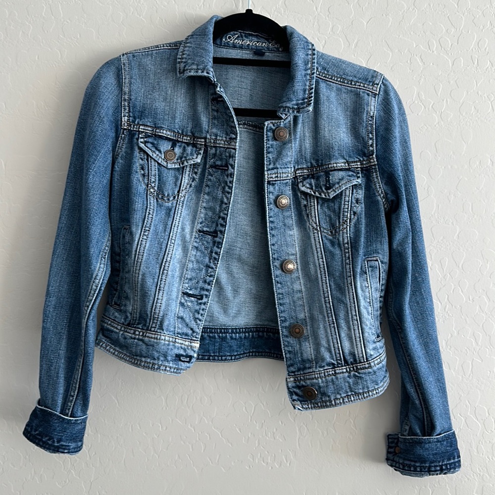 American Eagle Denim Jean Jacket - Size Small - Gently used!